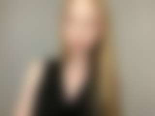 LaraeThurrell's Live Sex Cam Show