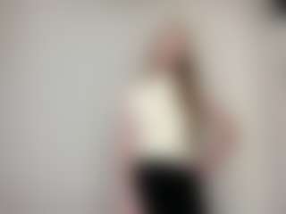 LaraeThurrell's Live Sex Cam Show