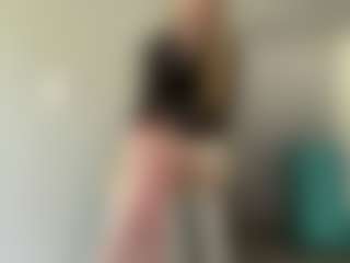 Live cam show with LaraeThurrell - Yoga on Taboo Cams XXX