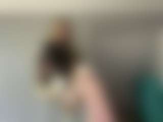 LaraeThurrell's Live Sex Cam Show