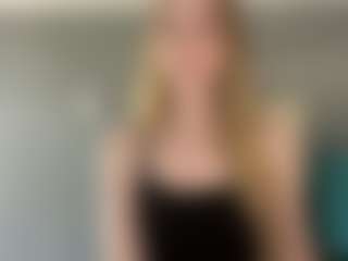 LaraeThurrell's Live Sex Cam Show