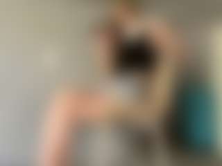 LaraeThurrell's Live Sex Cam Show