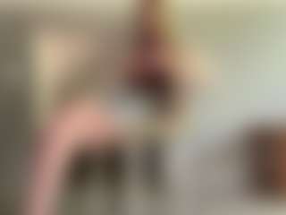 Live cam show with LaraeThurrell - Role Play on TottyGirls