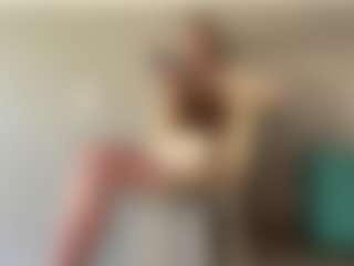 Show live cam dengan LaraeThurrell - Oil di Camsoda