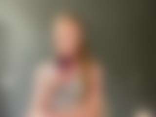Show en direct avec LaraeThurrell - Drinking sur Camsoda