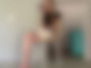 LaraeThurrell's Live Sex Cam Show