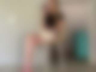 LaraeThurrell's Live Sex Cam Show