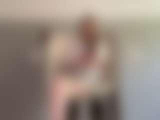 LaraeThurrell's Live Sex Cam Show