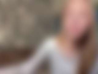 Live cam show with LaraeThurrell - Oil on xxxlivecams.org