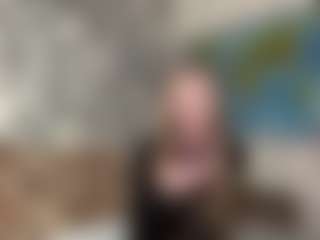 LaraeThurrell's Live Sex Cam Show