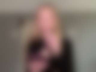 LaraeThurrell's Live Sex Cam Show