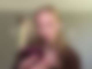 Live cam show with LaraeThurrell - Yoga on ObeyMaria