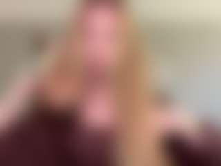 Live cam show with LaraeThurrell - Yoga Young Adult on madthumbs