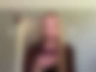 LaraeThurrell's Live Sex Cam Show