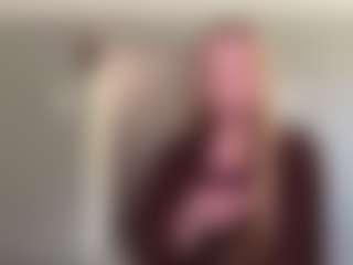 Live cam show with LaraeThurrell - Yoga Young Adult on Dolls Live