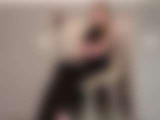Live cam show with LaraeThurrell - Nipple Piercings on CSO-WL