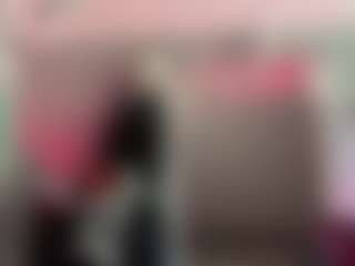 Live cam show with LaraeThurrell - Yoga on Camiplay Live