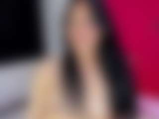 Live cam show with Luna - Skinny on Camversity