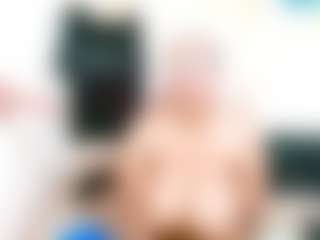 Show in cam erotica live di EbonyBlooom69