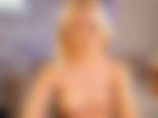 Live cam show with Bunny-Elsy - Lean on Fapmatic.com