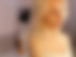 Live cam show with Bunny-Elsy - Moaning on crypto-cams