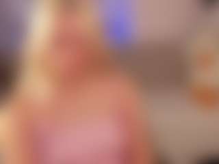 Live cam show with Bunny-Elsy - Domination on Camsoda