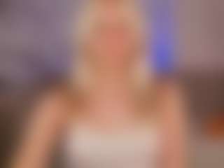 Live cam show with Bunny-Elsy - Blonde Hair College on nudelive.tv