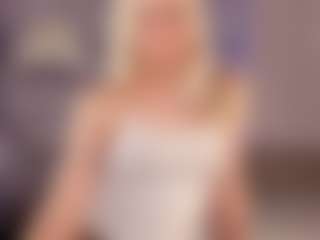 Live cam show with Bunny-Elsy - Lean on Camsoda