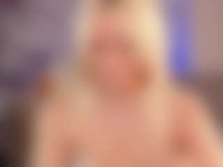Live cam show with Bunny-Elsy - Lean on SinfulBabes