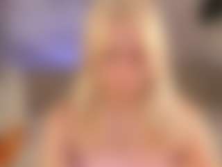 Live cam show with Bunny-Elsy - Small Ass on parknlotfishbdy