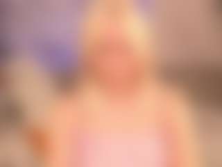 Live cam show with Bunny-Elsy - Small Ass on WildCum