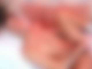 Live cam show with ClarentzBaileys - Brunette Hair on Latina Girls