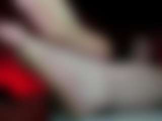 Live cam show with Florence - Legs on CamSodaAdn