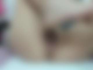 luciatemptation's Live Sex Cam Show