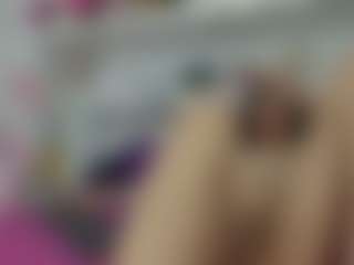 Live cam show with luciatemptation - Thin on Camiplay Live