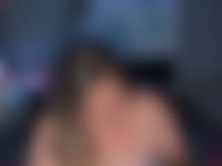 Live cam show with RocketBaddieRips - Cum on makecum.org