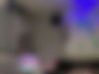 Live cam show with RocketBaddieRips - Nerd on 1on1-livenow