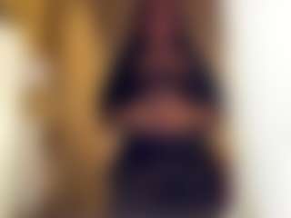 Live cam show with Railly - College Mature on CamClone