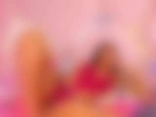 Live cam show with Arielht - Big Tits Curvy on Soda Cam