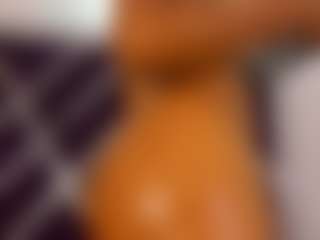 Live cam show with Arielht - Skinny on Camsoda