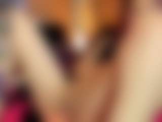 Live cam show with Emma-belley - Red Hair Shaved Pussy on Camsoda
