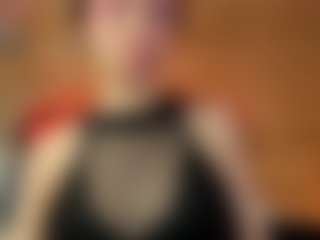 Live cam show with Emma-belley - Red Hair on Camsoda
