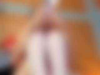 Live cam show with Emma-belley - Butt Plug on slutload