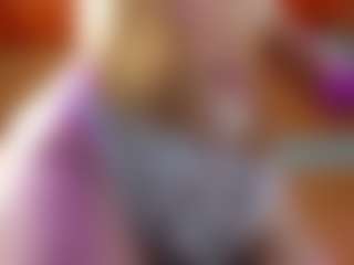 Live cam show with Emma-belley - Red Hair on live18s.com