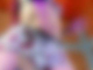 Live cam show with Emma-belley - Red Hair on studioflirtlive.com