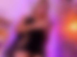 Live cam show with Hailey_sky - HD on Camsoda