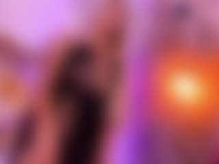 Spettacolo in cam dal vivo con Hailey_sky - Average su Camsoda