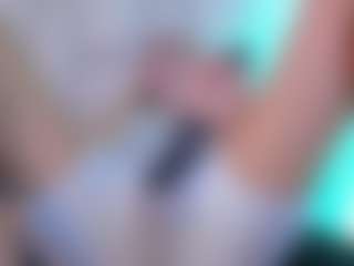 Live cam show with Hailey_sky - Tease on madthumbs