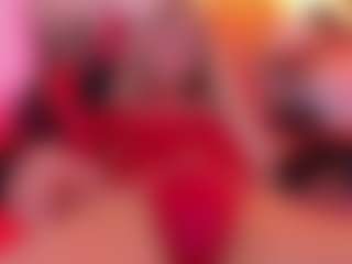 Live cam show with Hailey - Brown Eyes on xxxlivecams.org