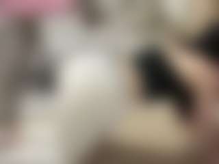 Live cam show with Amelia - Teasing on CamwithHer